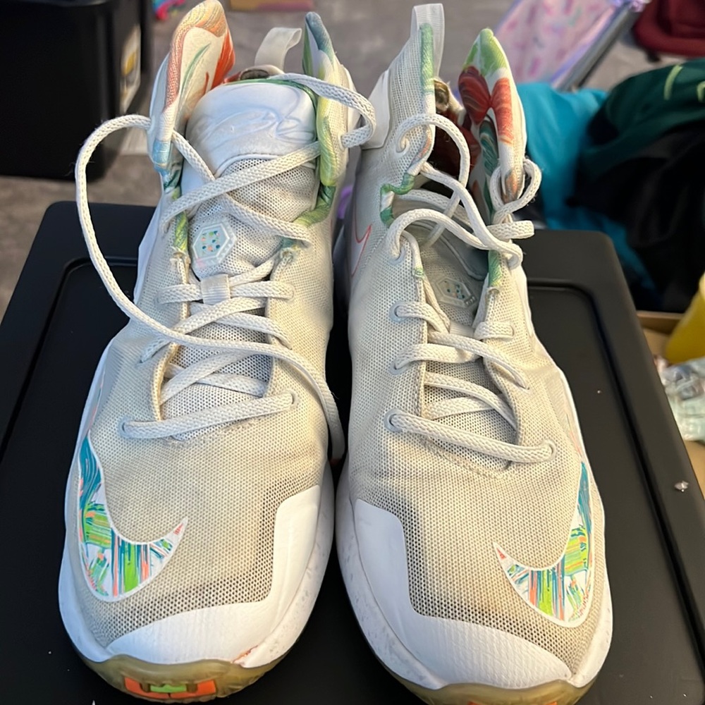Nike LeBron James